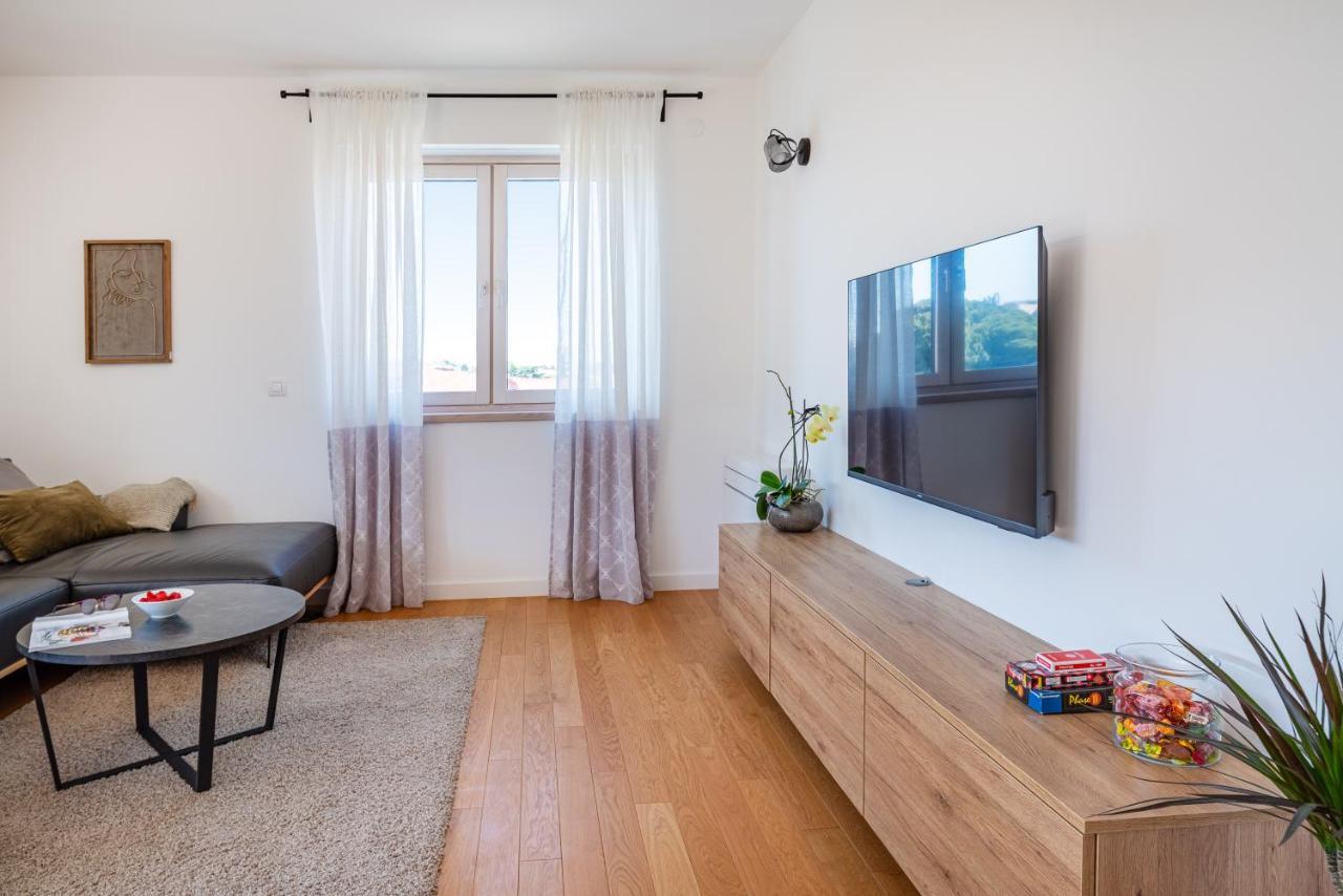 D-Apartment - With Garage And Balcony Zára Kültér fotó